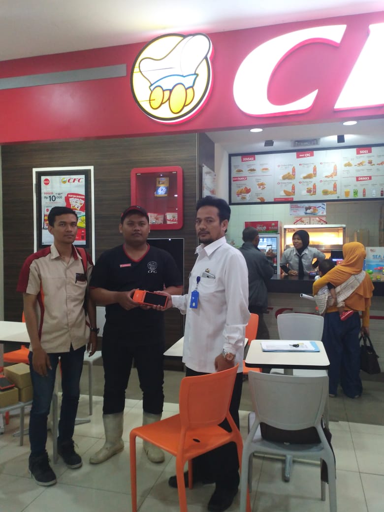 PEMASANGAN TAPPING-BOX KEPADA 5 WAJIB PAJAK RESTORAN UNTUK PENINGKATAN PAJAK DAERAH.