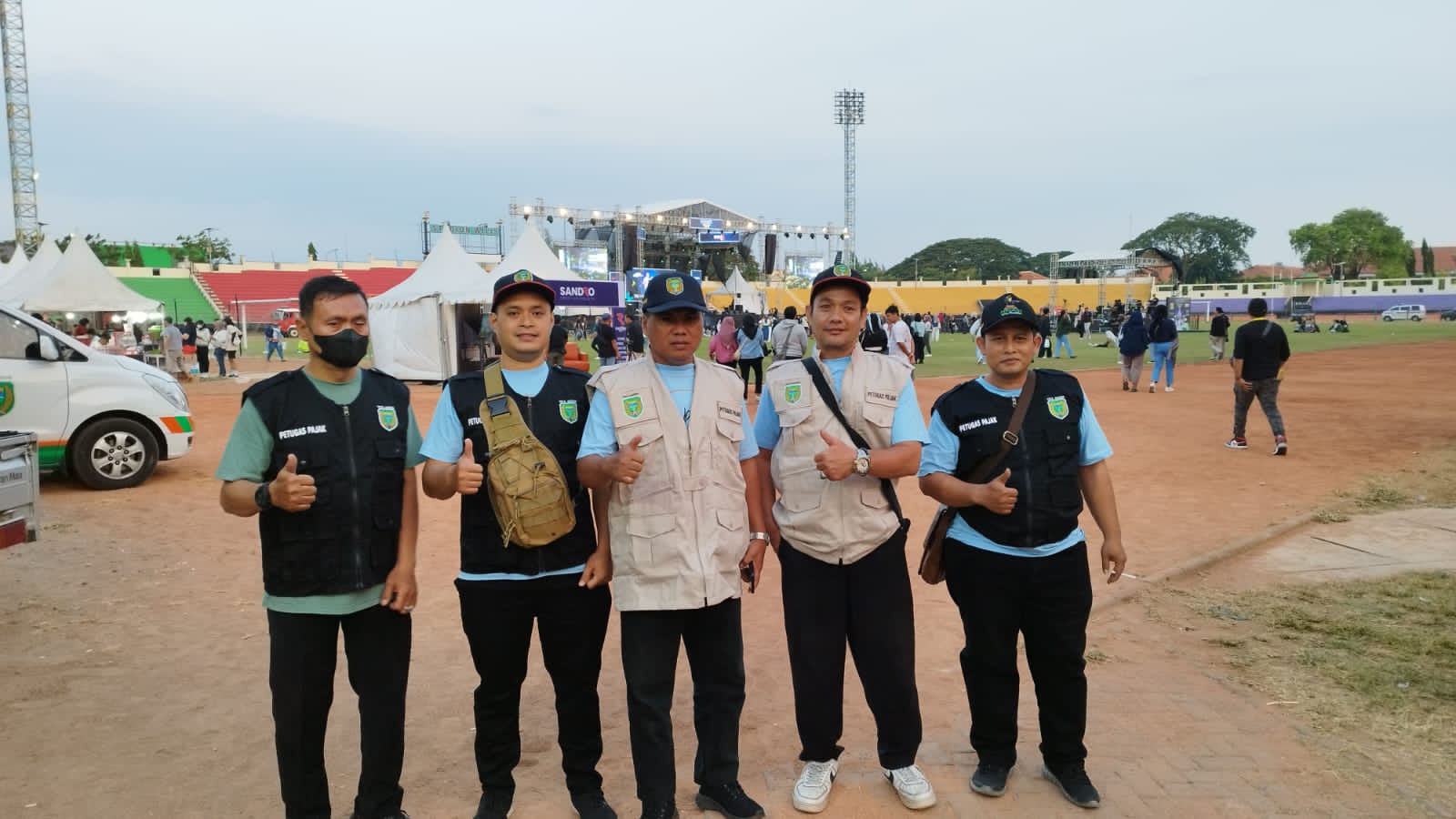 Kegiatan Checker Tiket Konser Play Music Festival 2023 Madiun